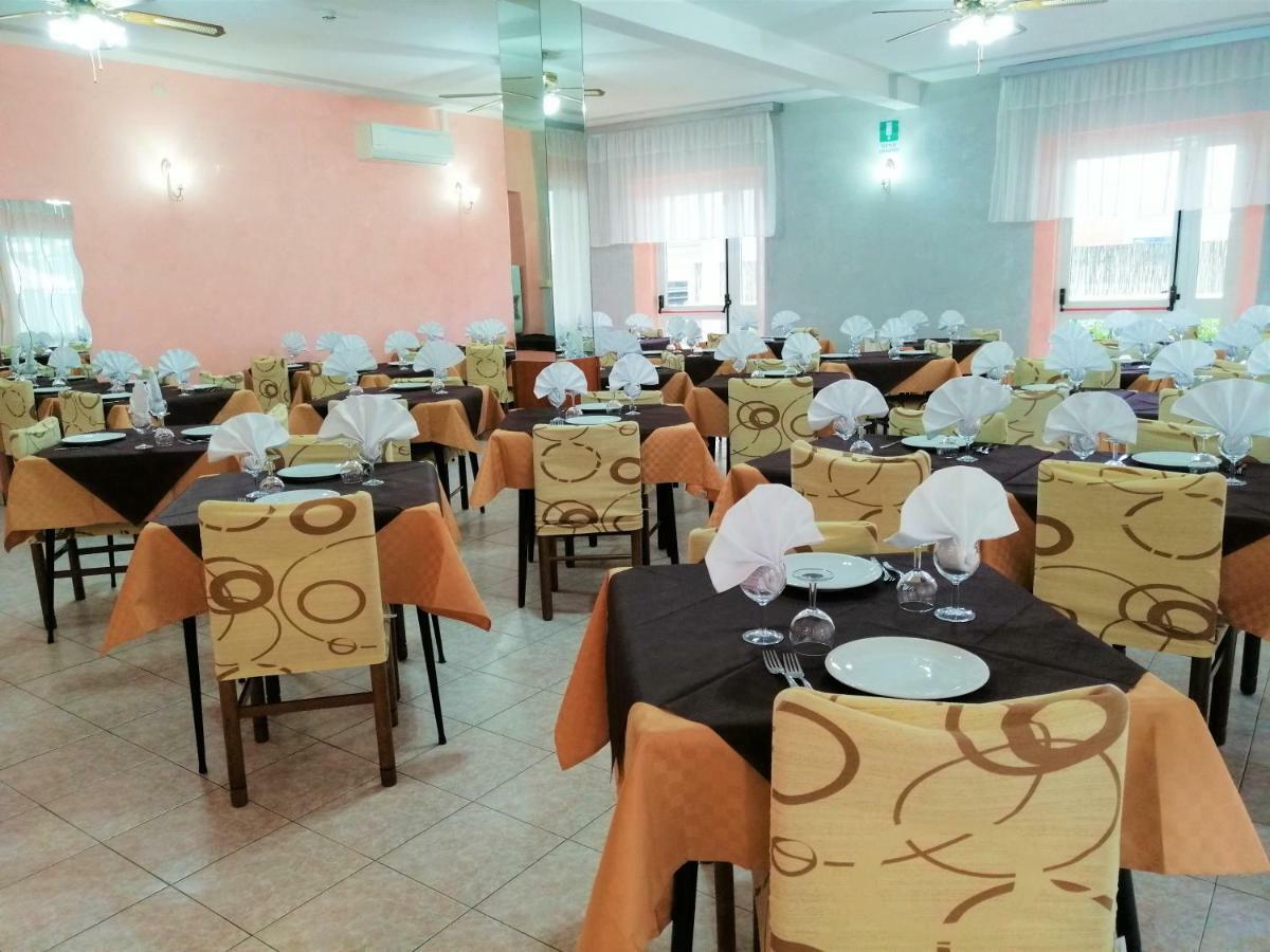 Hotel Alba ริมินี ภายนอก รูปภาพ