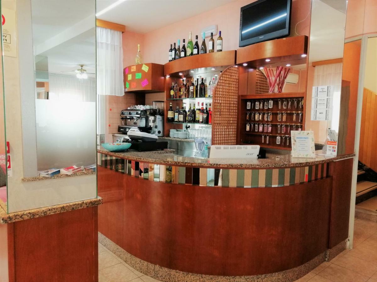Hotel Alba ริมินี ภายนอก รูปภาพ
