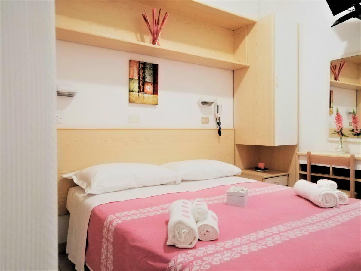 Hotel Alba ริมินี ภายนอก รูปภาพ