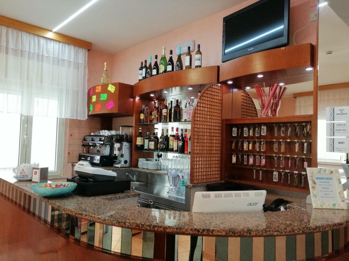 Hotel Alba ริมินี ภายนอก รูปภาพ