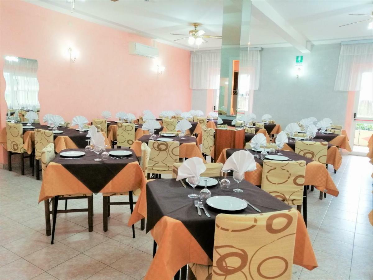 Hotel Alba ริมินี ภายนอก รูปภาพ